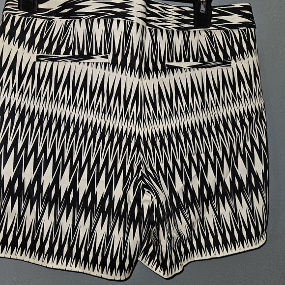 Worthington Womans Shorts Size 6 - Picture 6 of 11